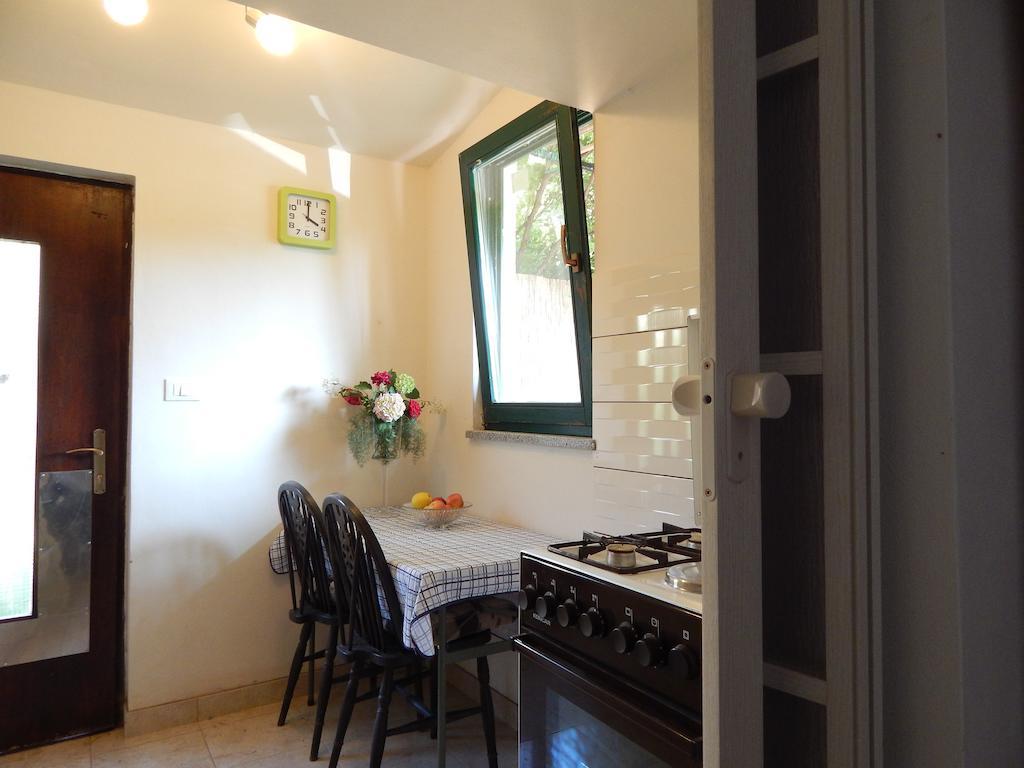 Apartment Tomato プーラ 部屋 写真